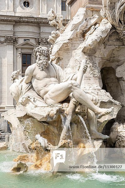 Fontana dei Quattro Fiumi   Vierströmebrunnen  Piazza Navona  Rom  Italien  Europa