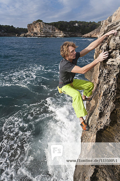 Majorca Spain climbing free climbing man sport boulder no rope
