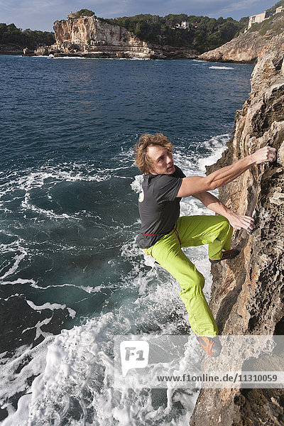 Majorca Spain climbing free climbing man sport boulder no rope