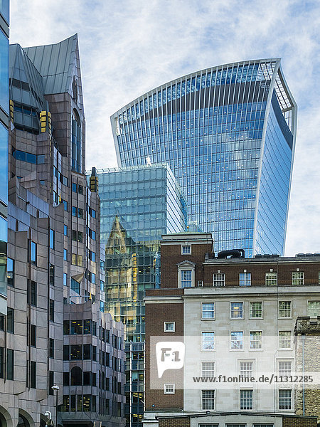 UK  London  Finanzbezirk mit 20 Fenchurch Street im Hintergrund