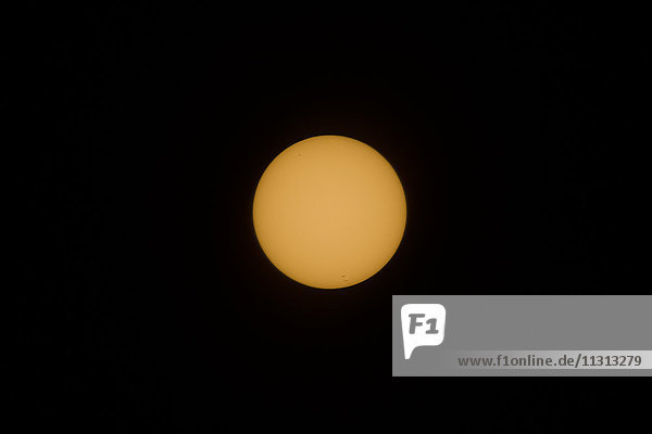 Echte Sonne mit Teleskop und Sonnenfilter  Astrofotografie