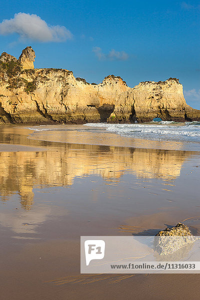 Praia dos Tres Irmaos  Portugal  Algarve