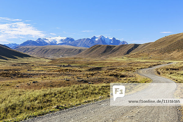 Peru  Anden  Cordillera Blanca  Huascaran Nationalpark  Nevado Mururaju  Feldweg
