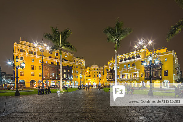 Peru  Lima  Plaza de Armas  Municipalidad Metropolitana at night
