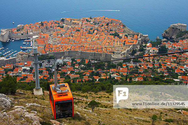 Altstadt mit Gondel von Dubrovnik