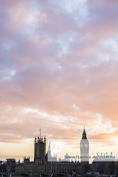 Big Ben and Houses of Parliament at sunset  UNESCO World Heritage Site  London Borough of Westminster  London  England  United Kingdom  Europe