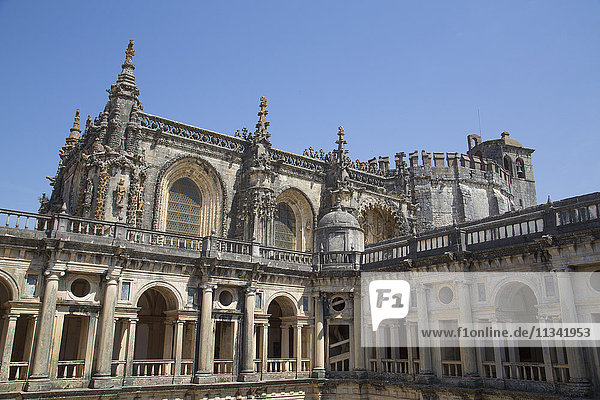 Blick vom Kreuzgang König Joao III  Christuskloster (Convento de Cristo)  UNESCO-Weltkulturerbe  Tomar  Bezirk Santarem  Portugal  Europa