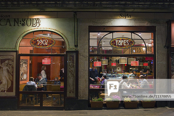 Spanien  Katalonien  Barcelona  la Rambla  facademerican Soda  Restaurant  Nachtzeit