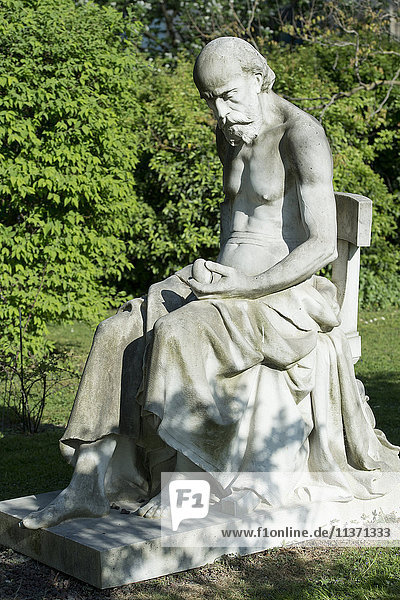 'France  Paris  5th district. Jardin des plantes. The statue '' Science and mystery '' by Jean-Louis-Desire Schrœder (1889); a philosopher wonders about the origin of life by meditating on an egg'