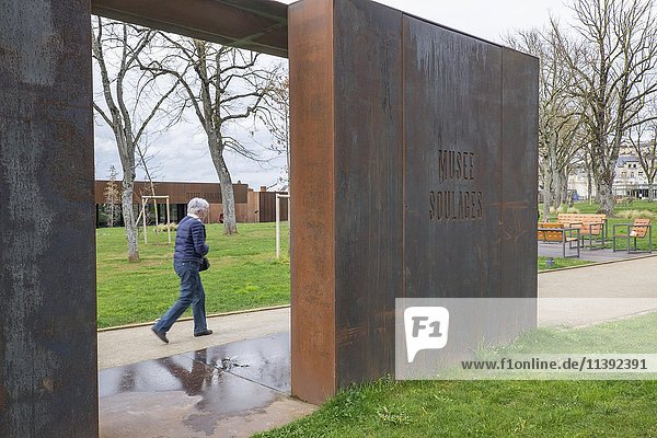 Musée Soulages Soulages Museum von den katalanischen Architekten RCR mit Passelac & Roques entworfen Rodez Aveyron Languedoc-Roussillon-Midi-Pyrénées Frankreich Europa