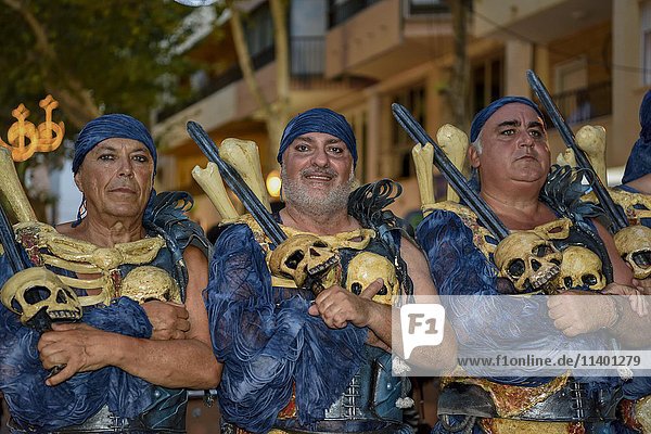 Umzug Moros y cristianos Mauren und Christen Dénia Provinz Valencia Costa Blanca Spanien Europa