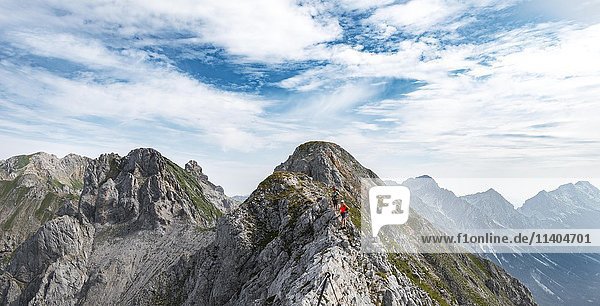 Two female hikers on trail  Mittenwalder Höhenweg  Karwendel  Mittenwald  Germany  Europe