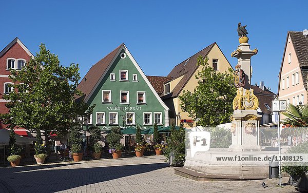Market square with Markgrafen-Brunnen fountain  Roth  Middle Franconia  Franconia  Bavaria  Germany  Europe