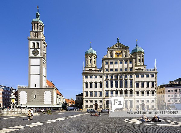 Perlachturm und Rathaus am Hauptplatz  Augsburg  Schwaben  Bayern  Deutschland  Europa