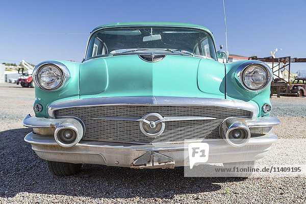 Oldtimer Buick Special 1956 Frontgrill  Holbrook  Arizona  USA  Nordamerika