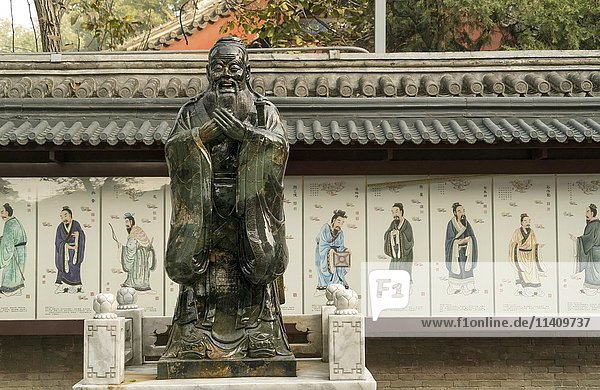Statue des Konfuzius  Konfuzius-Tempel  Peking  China  Asien