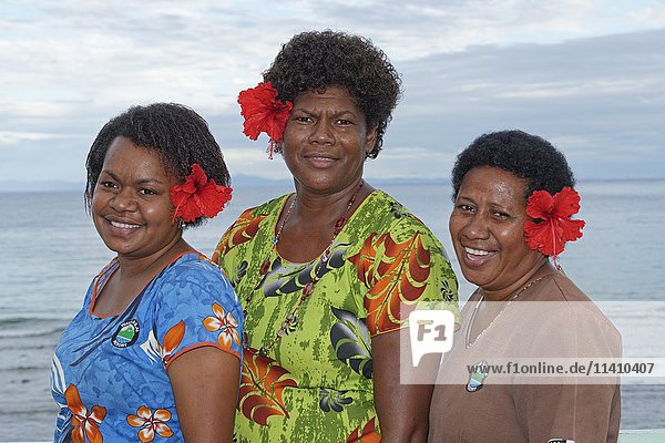 Lächelnde Fidschianerinnen  Yasawa  Fidschi  Ozeanien