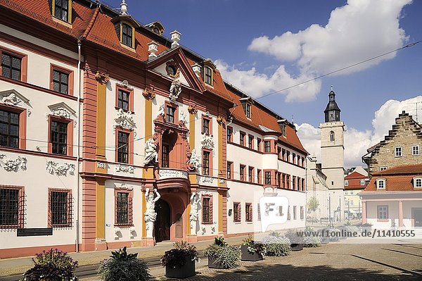 Staatskanzlei und Wigbertikirche  Erfurt  Thüringen  Deutschland  Europa