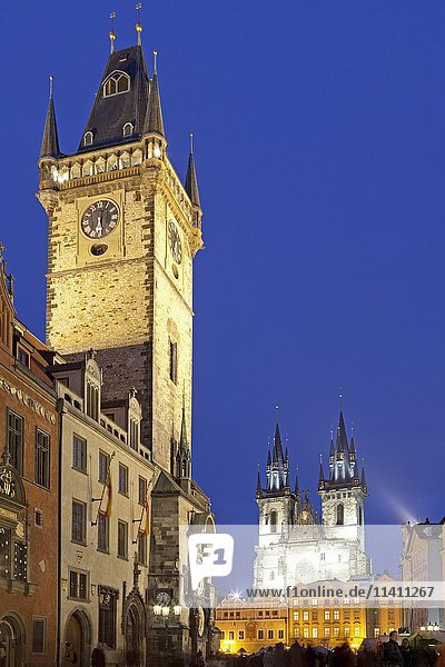 Altstädter Rathaus und Tyn-Kirche  Abendlicht  Altstädter Ring  Prag  Tschechische Republik  Europa
