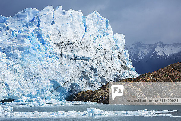 Perito-Moreno-Gletscher im Nationalpark Los Glaciares im argentinischen Teil von Patagonien; El Calafate  Provinz Santa Cruz  Argentinien'.