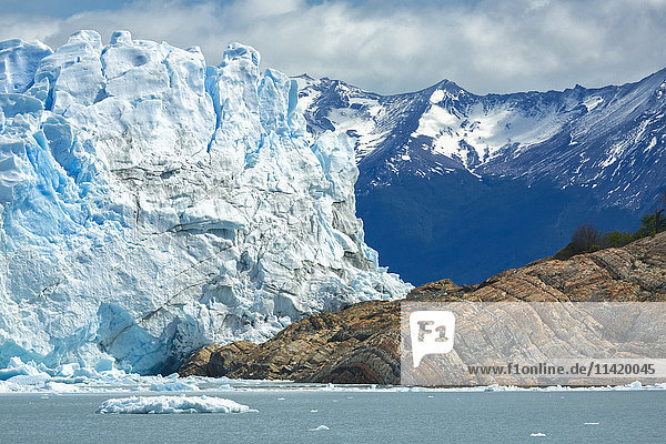 Perito-Moreno-Gletscher im Nationalpark Los Glaciares im argentinischen Teil von Patagonien; El Calafate  Provinz Santa Cruz  Argentinien'.