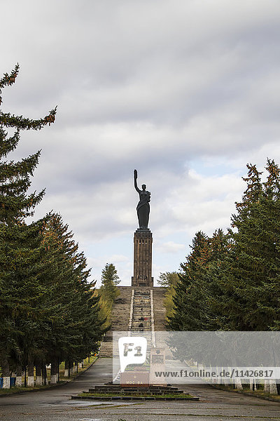Monumentale Statue der Mutter Armeniens; Gyumri  Provinz Shirak  Armenien'.