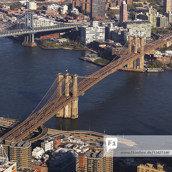 'Manhattan bridge and Brooklyn bridge crossing the East River; New York City  New York  United States of America'