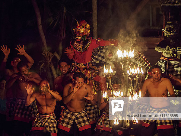 Dancers in Ubud  Bali  Indonesia  Southeast Asia  Asia
