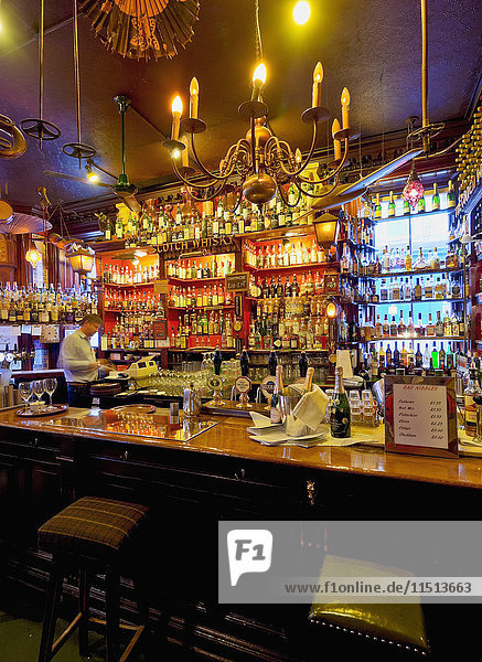 Interior view of the Canny Man's Pub  Edinburgh  Lothian  Scotland  United Kingdom  Europe