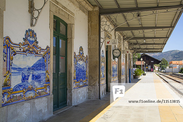 Kachelmalereien  Bahnhof Pinhao  Alto Douro-Weintal  UNESCO-Welterbe  Portugal  Europa