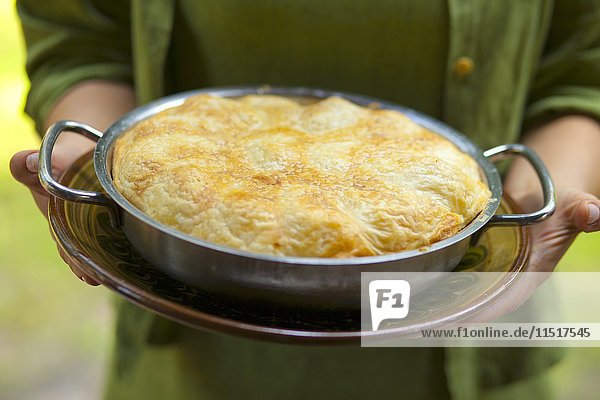 Frisch gebackener Apfelkuchen