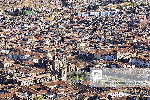 Peru,  Anden,  Cusco,  Stadtbild von der Cristo Blanco Statue aus gesehen