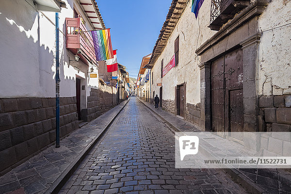Peru  Cusco  Straße mit Kopfsteinpflaster in der Stadt