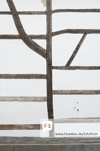 Deutschland Solingen Teil der Fassade eines Fachwerkhauses