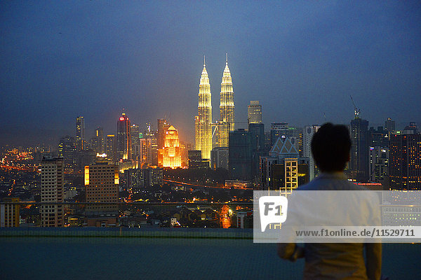 South-East Asia  Malaysia  Kuala Lumpur  the financial center and the Petronas towers
