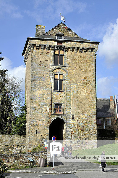 Frankreich  Loire-Atlantique  Chateaubriant  Schlosseingang  Pavillon des Chaps  14. Jahrhundert