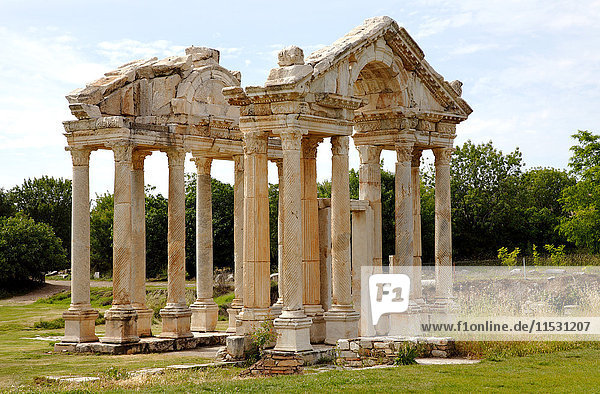 Turkey  province of Aydin (area of Denizli)  Geyre  archaeological site of Aphrodisias  the tetrapylon