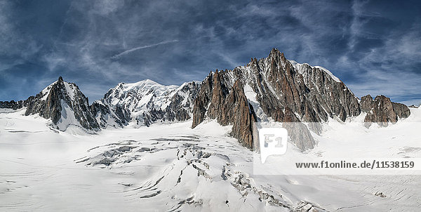 Frankreich  Chamonix  Mont Blanc Gebirge  Tour Ronde  Grand Capucin  Mont Maudit  Mont Blanc