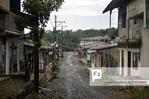 Colombia  Yuto  townscape with dirt road