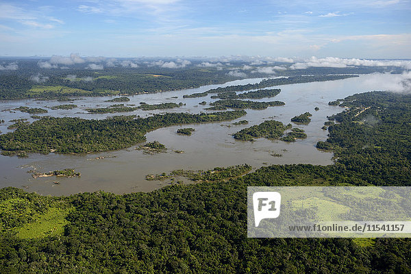 Brasilien  Para  Itaituba  Amazonas Regenwald  Rio Tabajos