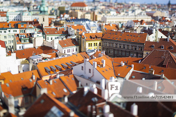 Tschechien  Gebäude im Stadtzentrum von Prag  kippversetzt