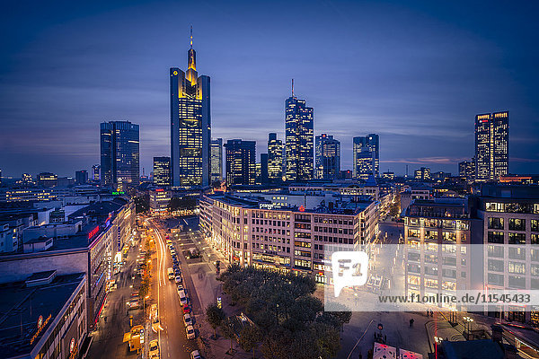 Deutschland  Hessen  Frankfurt  Innenstadtansicht mit Hauptwache und Bankenviertel