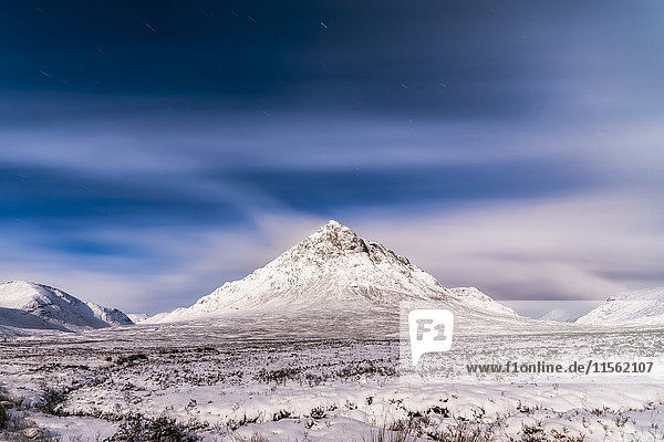 UK  Schottland  Glencoe  Buachaille Etive Mor im Winter nachts