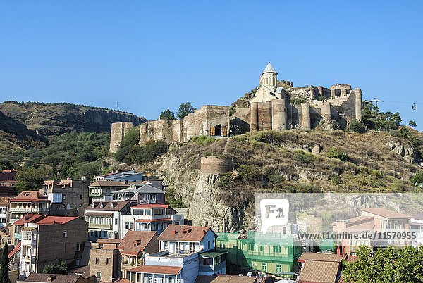 Narikala Festung und Saint Nicholas Kirche  Tbilisi  Georgia  Asien