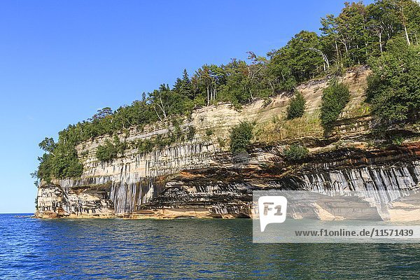 Sandstone cliffs  Lake Superior  Pictured Rocks National Lakeshore  Michigan  USA  North America