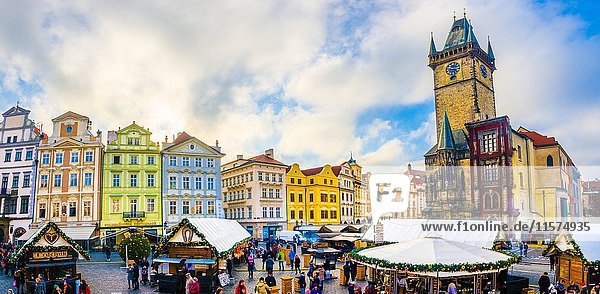 Historisches Zentrum Hall  Weihnachtsmarkt auf dem Altstädter Ring  historisches Zentrum  Prag  Böhmen  Tschechische Republik  Europa