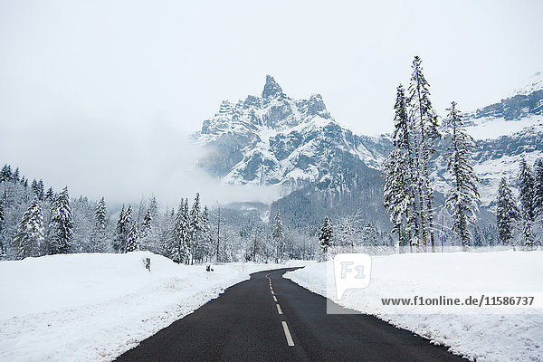 Empty road ÊGrand Massif French Alps