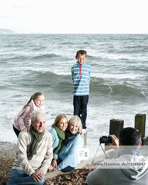 Familienfoto am Strand