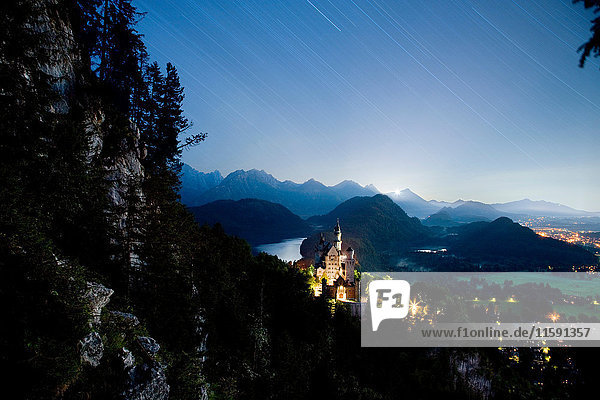 Schloss Neuschwanstein  Sterne bei Nacht