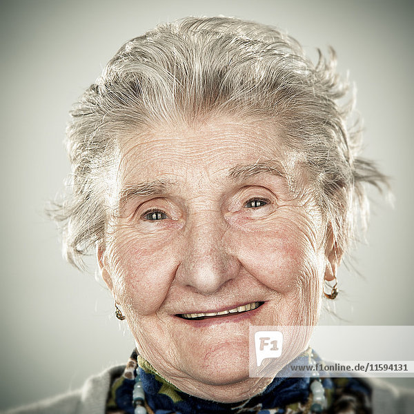 Porträt einer älteren Dame